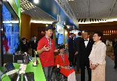 行政长官林郑月娥（右一）今日（四月四日）晚上出席2019香港资讯及通讯科技奖颁奖典礼，并参观展览。
